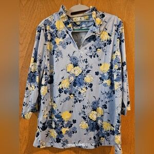 3/15$ Bundle Deal Bend Over Blue Flower Blouse
